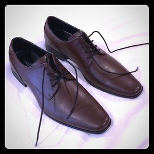 BRAND NEW - Never worn — CALVIN KLEIN MENS SHOES